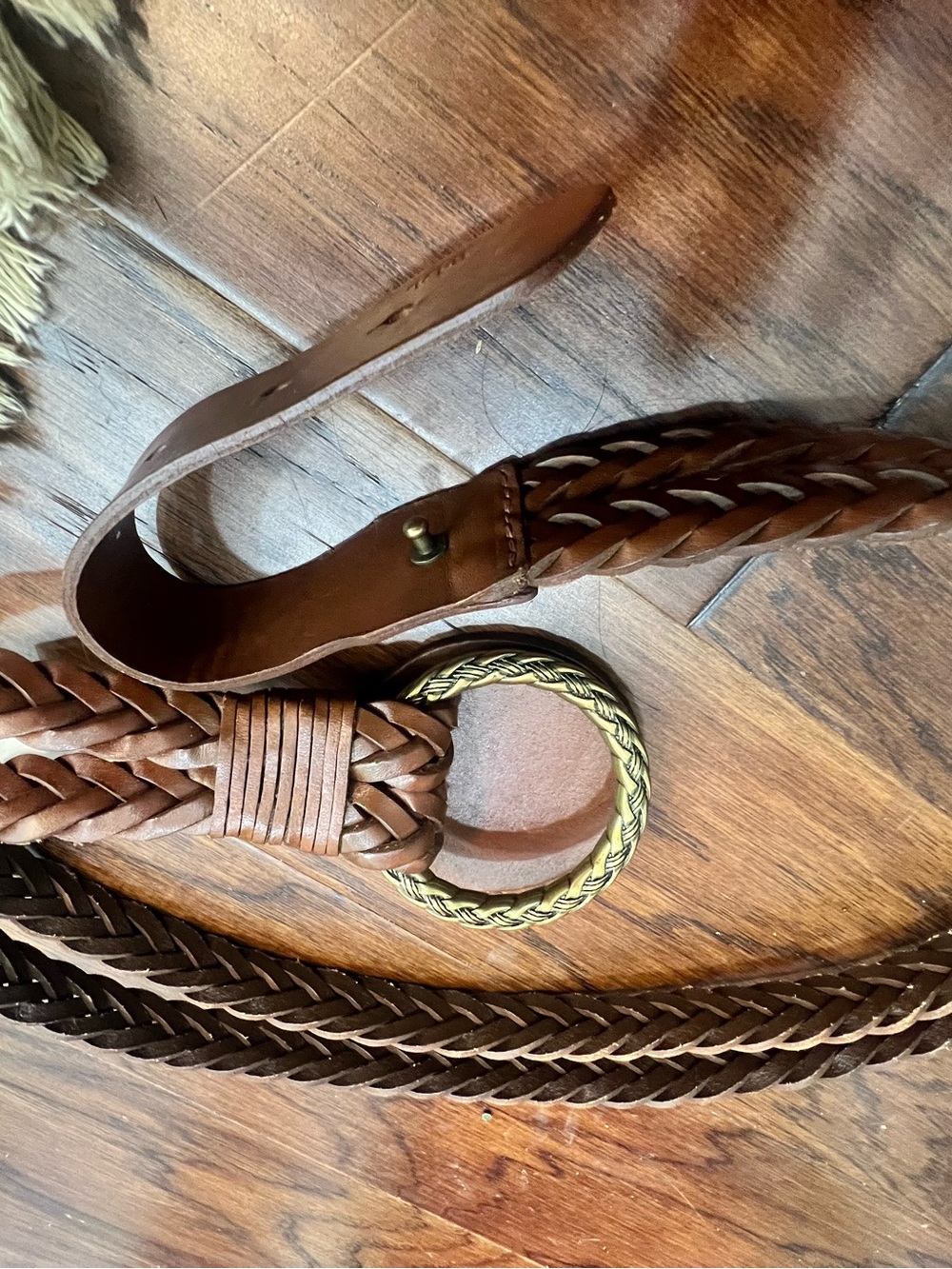 Women’s Braided Leather Belt in Chestnut Brown with Brass Ring - Picture 2 of 4